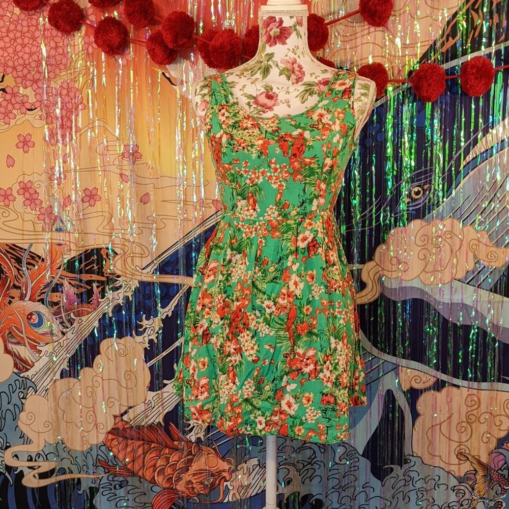 Catch Me Floral Dress - Size M